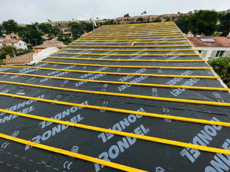 Changement d’une toiture de maison sur Vitrolles 13127 près de Marignane