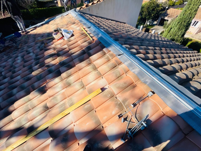 pose faitage closoir plomb sur gardanne