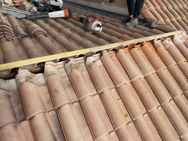 Pose de Faîtage de toiture Coudoux 13111