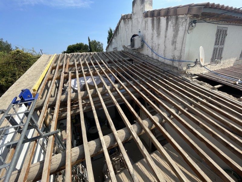 Changement d’une toiture de maison sur Rognac 13340 près de Marignane