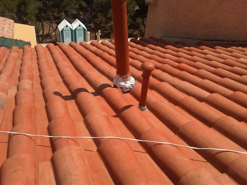 nettoyage et traitement tuiles sur Salon de Provence