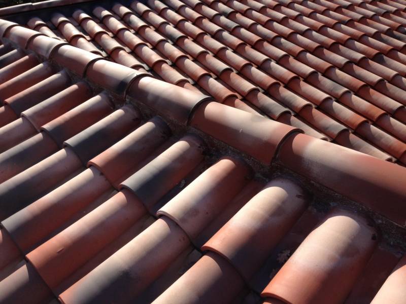 pose tuile entre aix en provence et marignane