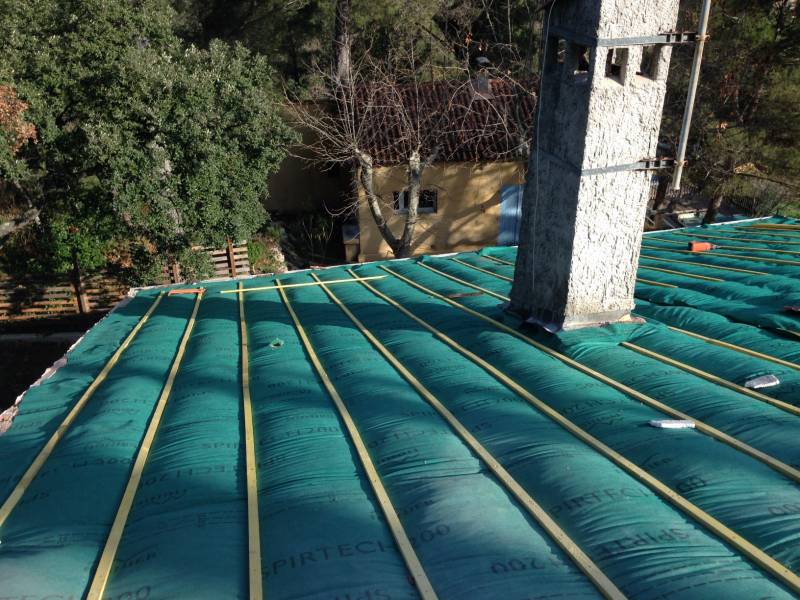 pose d'ecran sous toiture sur Marignane