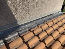 Solutoiture -  Pose d'un faîtage sur la toiture d'une maison individuelle aux Pennes-Mirabeau 13170