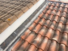 Solutoiture -  Artisan pour réparer une fuite d'eau sur le toit à Marignane 13700